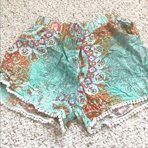 High waisted flowy Pom Pom shorts